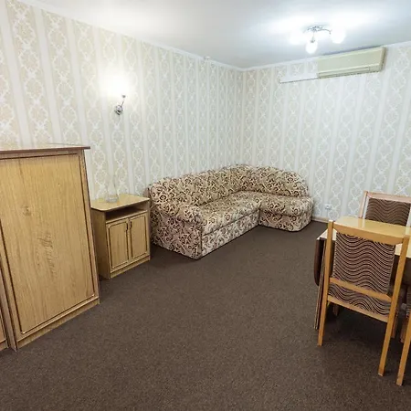 Hotel Mir