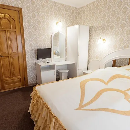 Mir Hotel 3*
