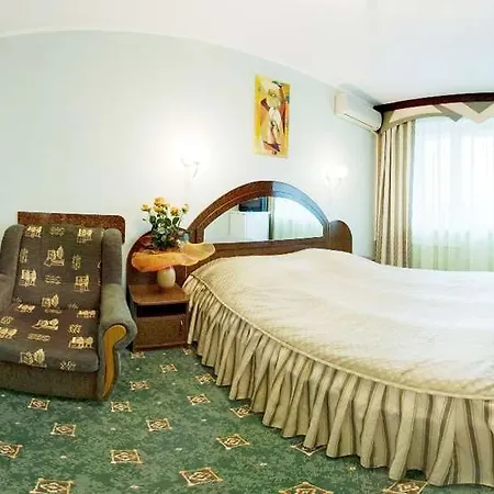 Mir Hotel 3*