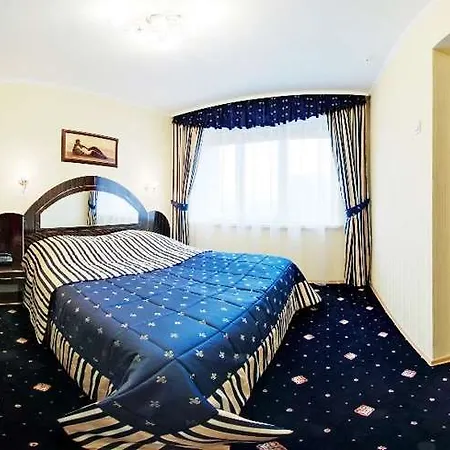Hotel Mir